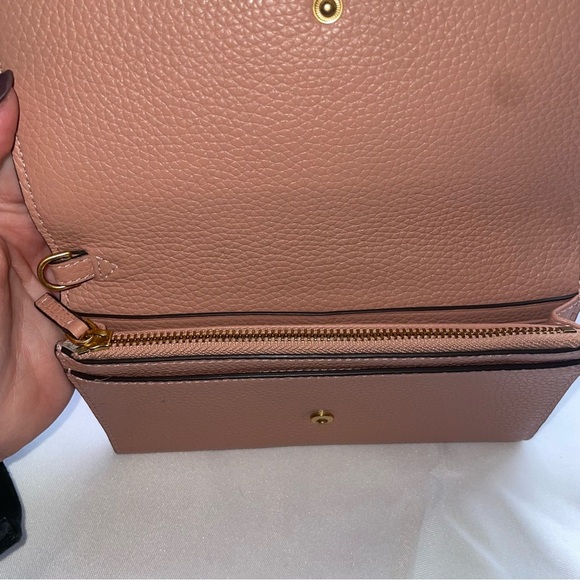 Tory Burch Britten Smartphone Wallet Pink Pebbled Leather Gold Hardware - Picture 6 of 11